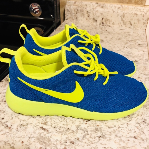 😱Nike Roshe One Nike ID😱Neon Yellow/Royal Blue - Picture 1 of 5